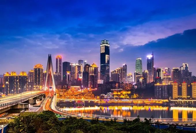 千年山城重庆，长江嘉陵交汇处的历史与文化印记